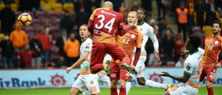 Sneijder a dus-o pe Galata la doua puncte de Besiktas